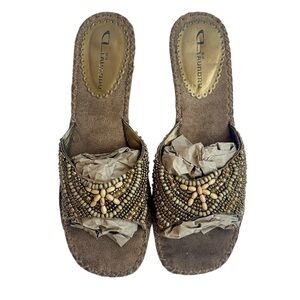 Chinese laundry Women's Beaded Brown Sandals